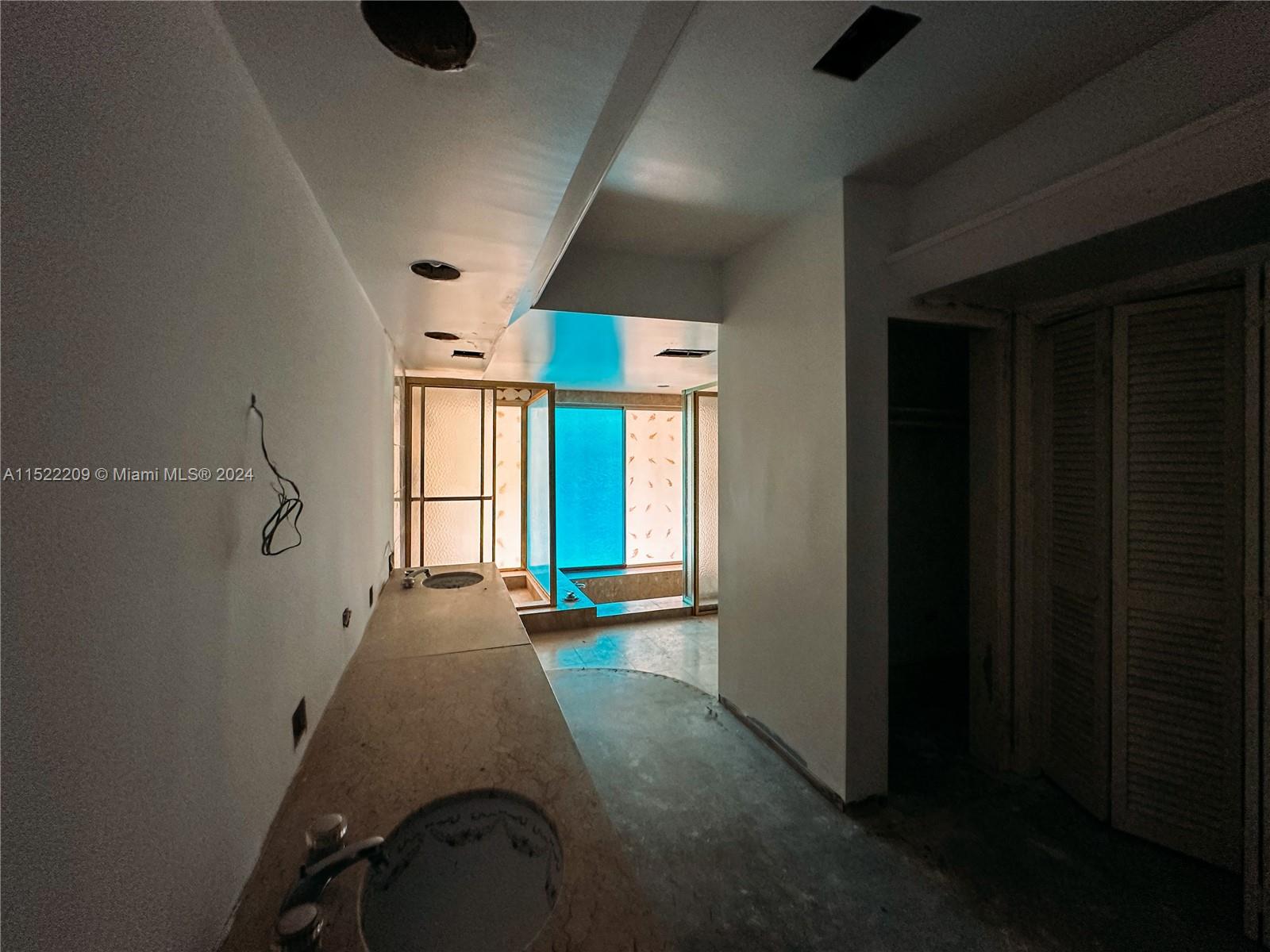 AMD PL OF JOURNEYS END - Residential