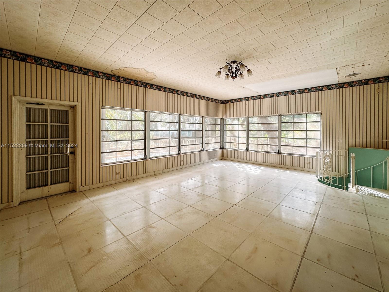 AMD PL OF JOURNEYS END - Residential