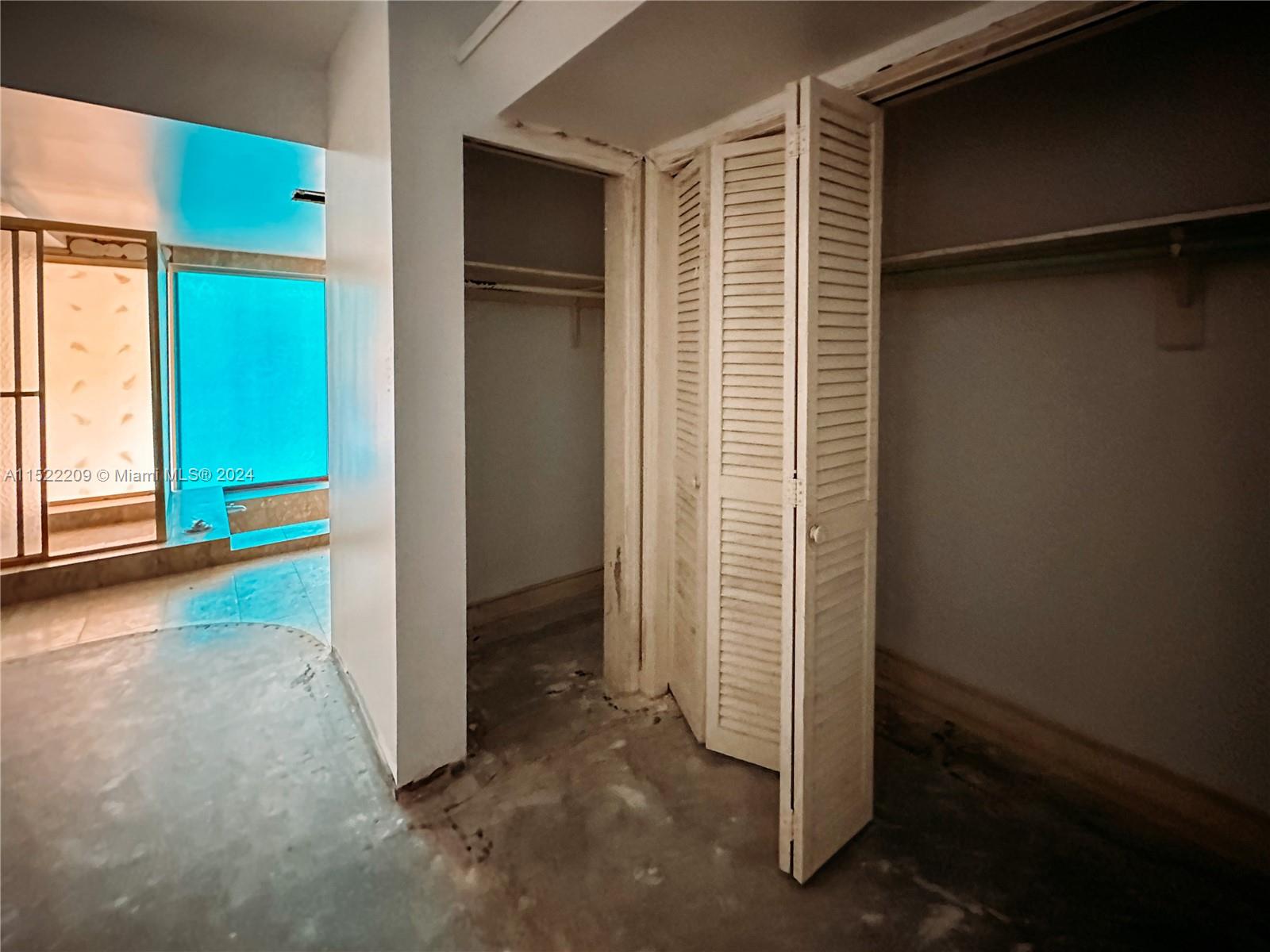 AMD PL OF JOURNEYS END - Residential