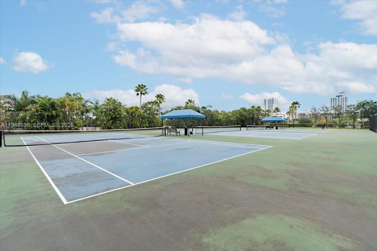 OLYMPUS CONDO PHASE - Residential