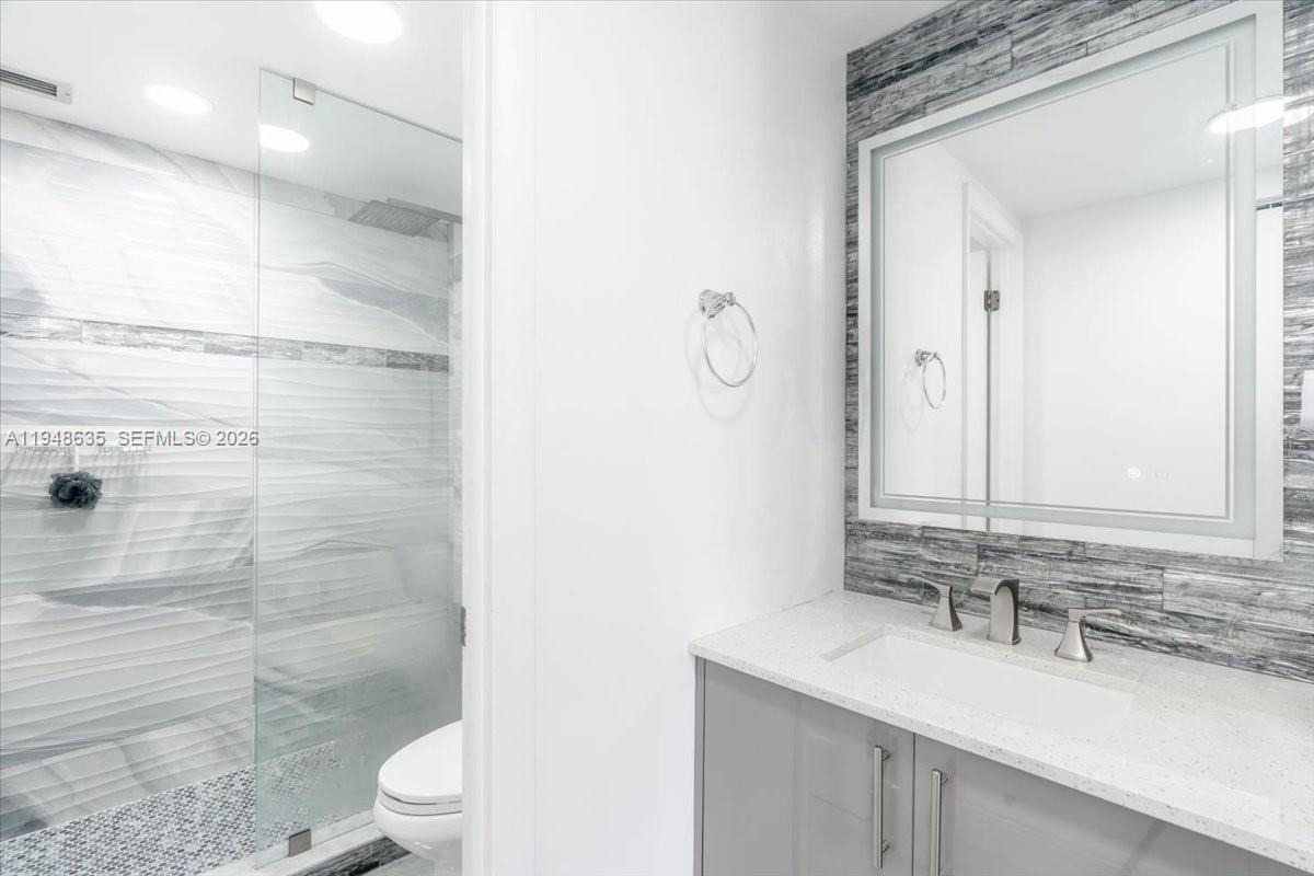 OLYMPUS CONDO PHASE - Residential