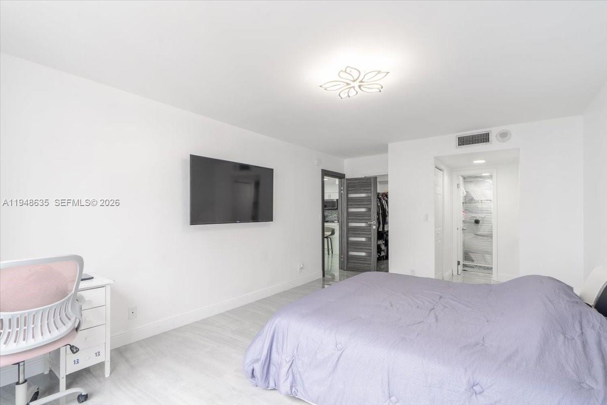 OLYMPUS CONDO PHASE - Residential