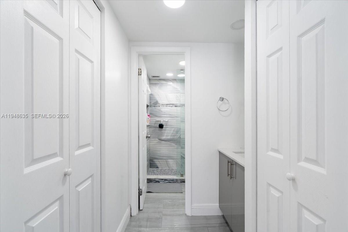 OLYMPUS CONDO PHASE - Residential