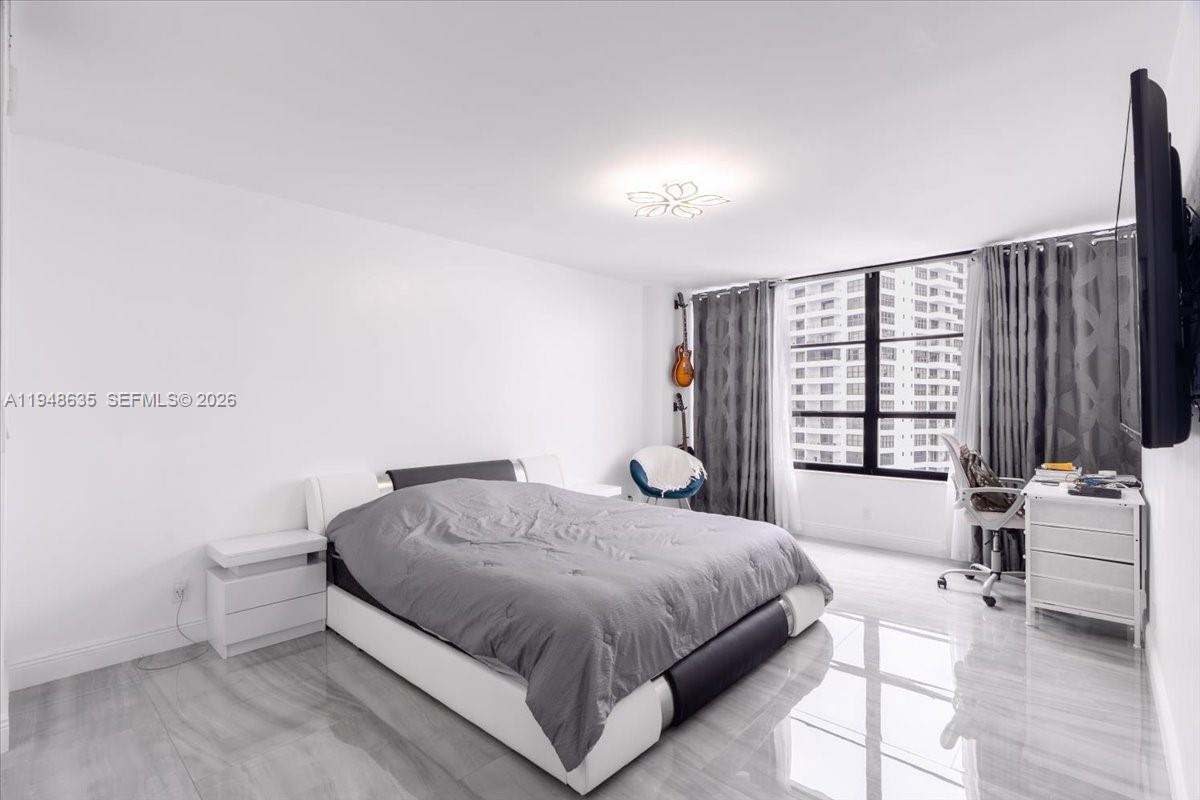 OLYMPUS CONDO PHASE - Residential