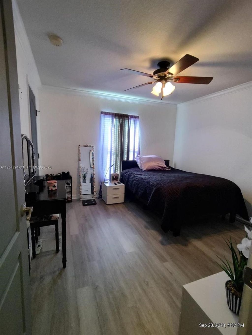 listing image 52