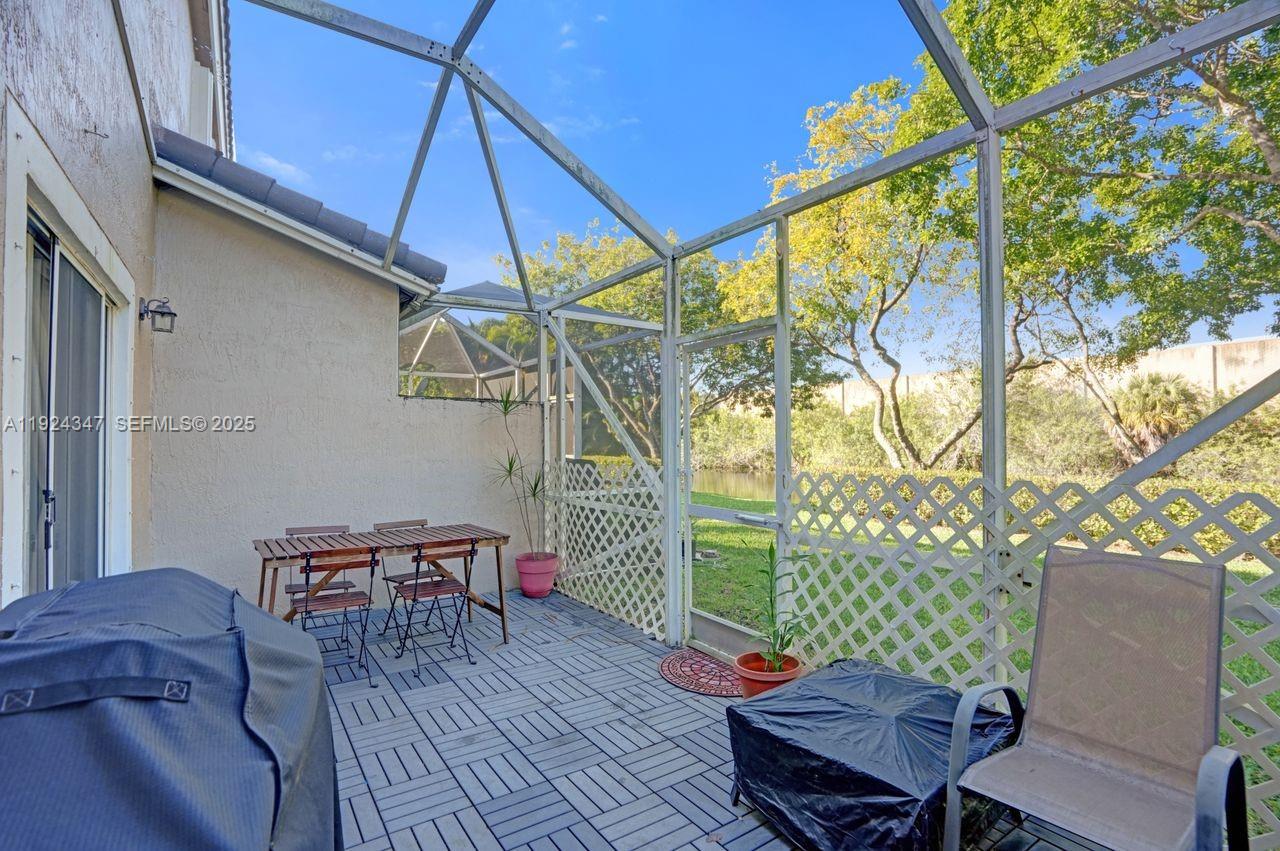 KENSINGTON MANOR - Residential