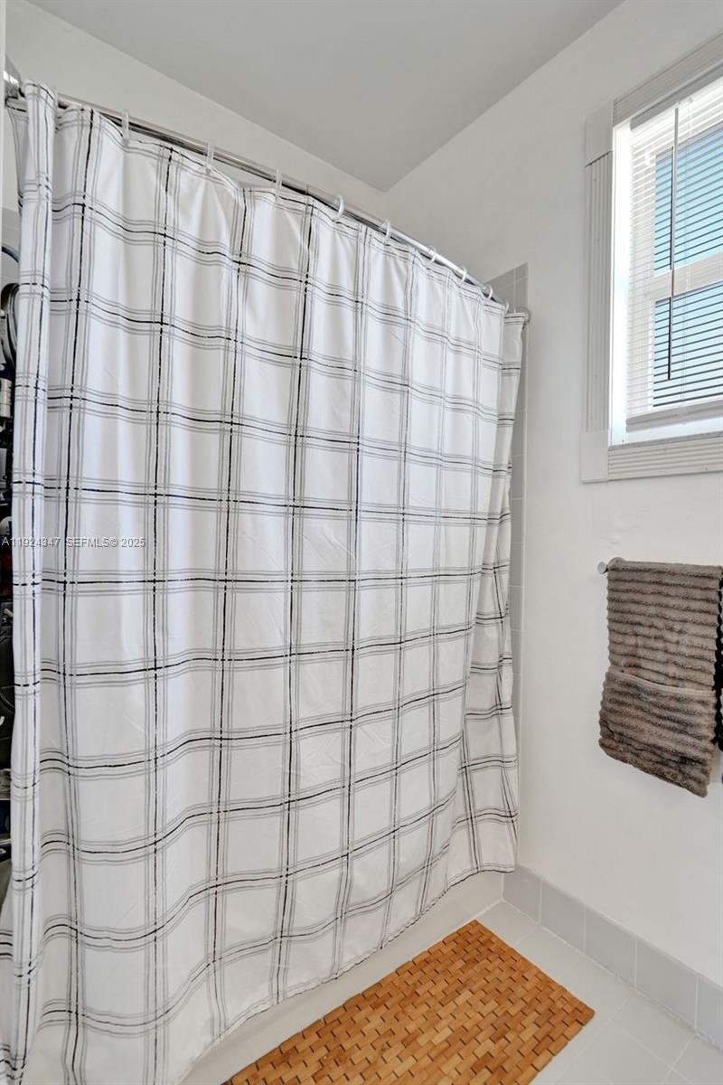 KENSINGTON MANOR - Residential