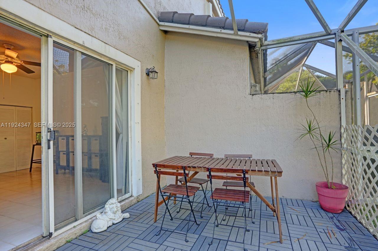 KENSINGTON MANOR - Residential