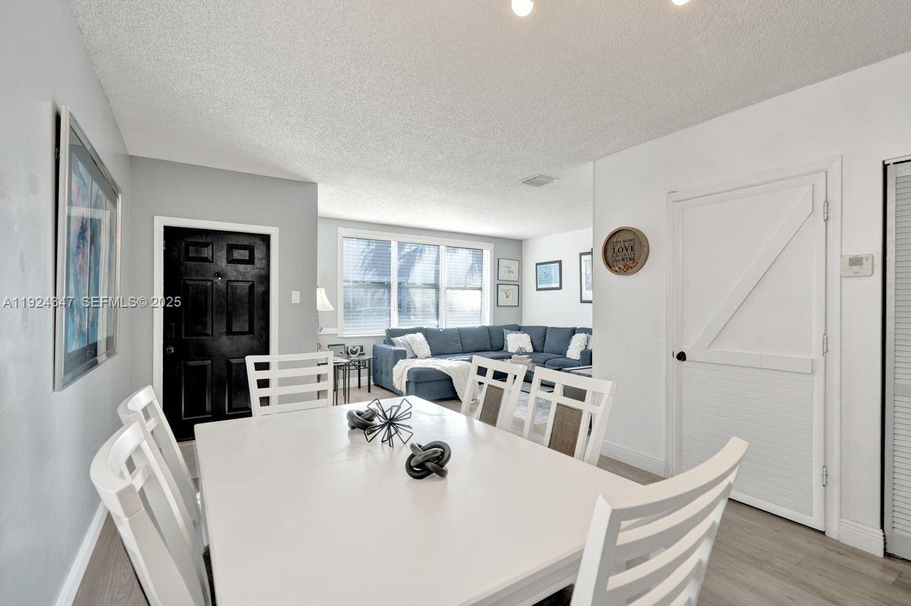 KENSINGTON MANOR - Residential