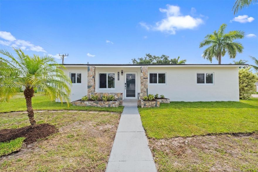 Discover this beautiful, newly remodeled property—move-in ready for you to enjoy from day one.

3 Bedrooms
2 Bathrooms
Spacious 9,363 sq ft lot
Key Features:

Roof (2026)
Hurricane impact windows
Modern kitchen with new finishes
Fully renovated bathrooms
Updated flooring
Spacious yard—ideal for entertaining or future enhancements
Parking space for multiple vehicles