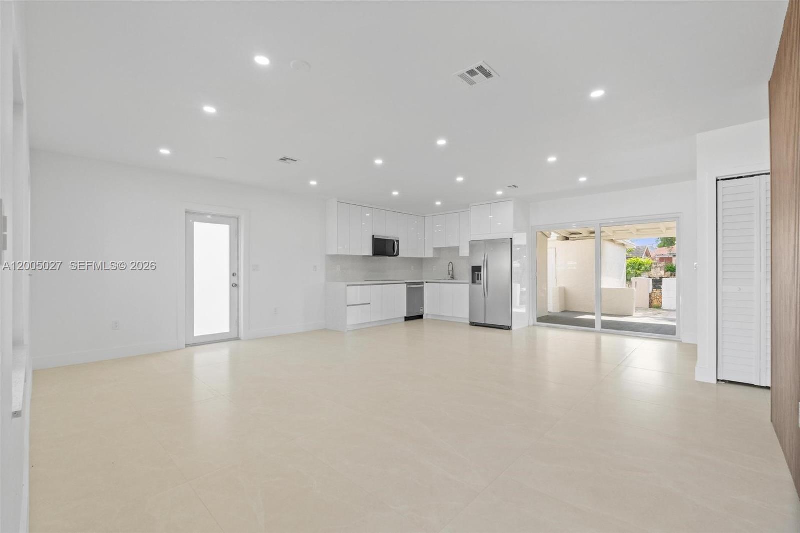 CAROL CITY - Residential