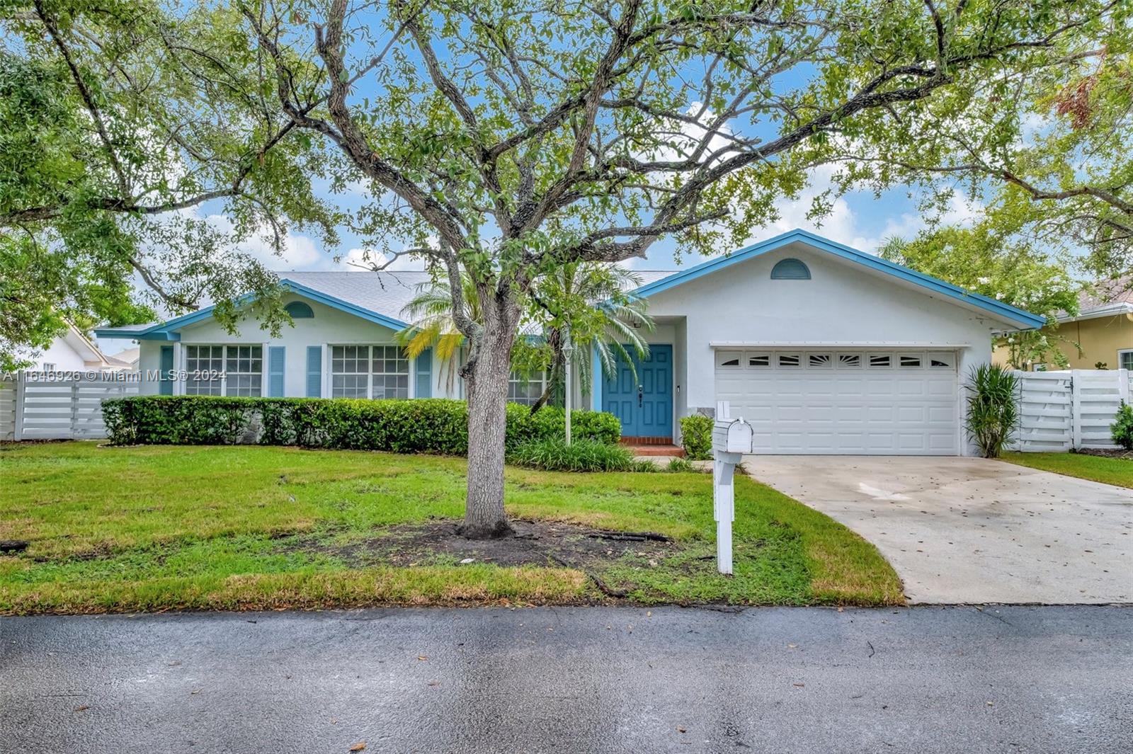 14021 Sw 146th Ter, Miami, Broward County, Florida - 3 Bedrooms  
2 Bathrooms - 