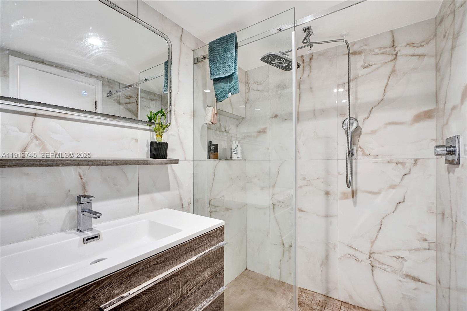 COMMODORE PLAZA CONDO - Residential