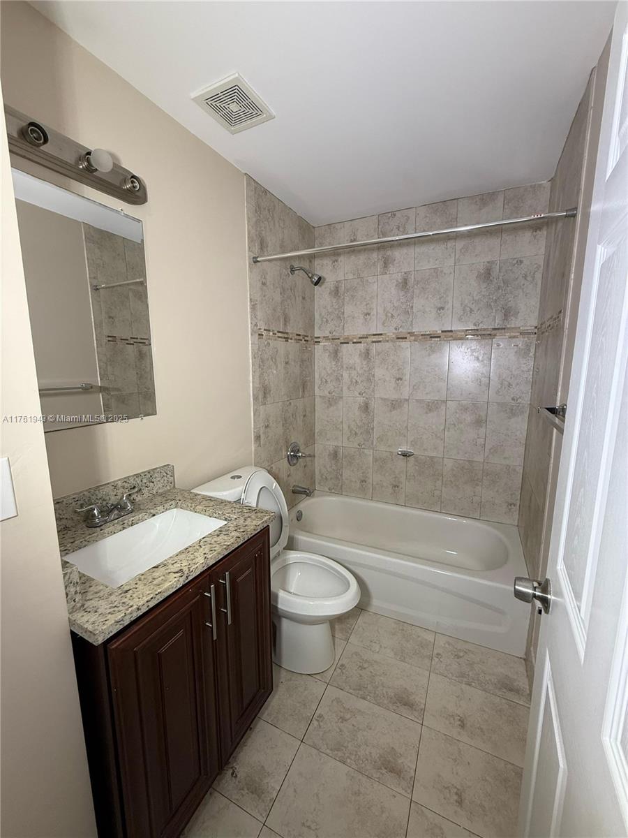 1990 NW 4th Ct 7