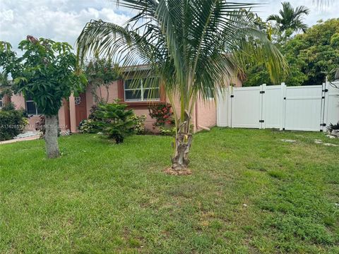 A home in Lauderdale Lakes