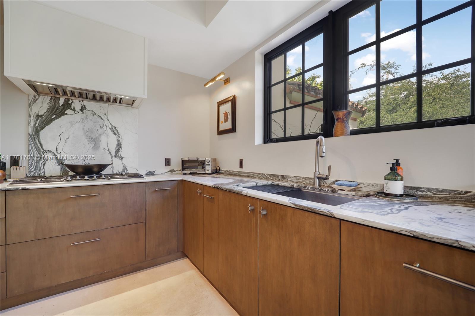 MIAMI SHORES SEC 1 AMD - Residential