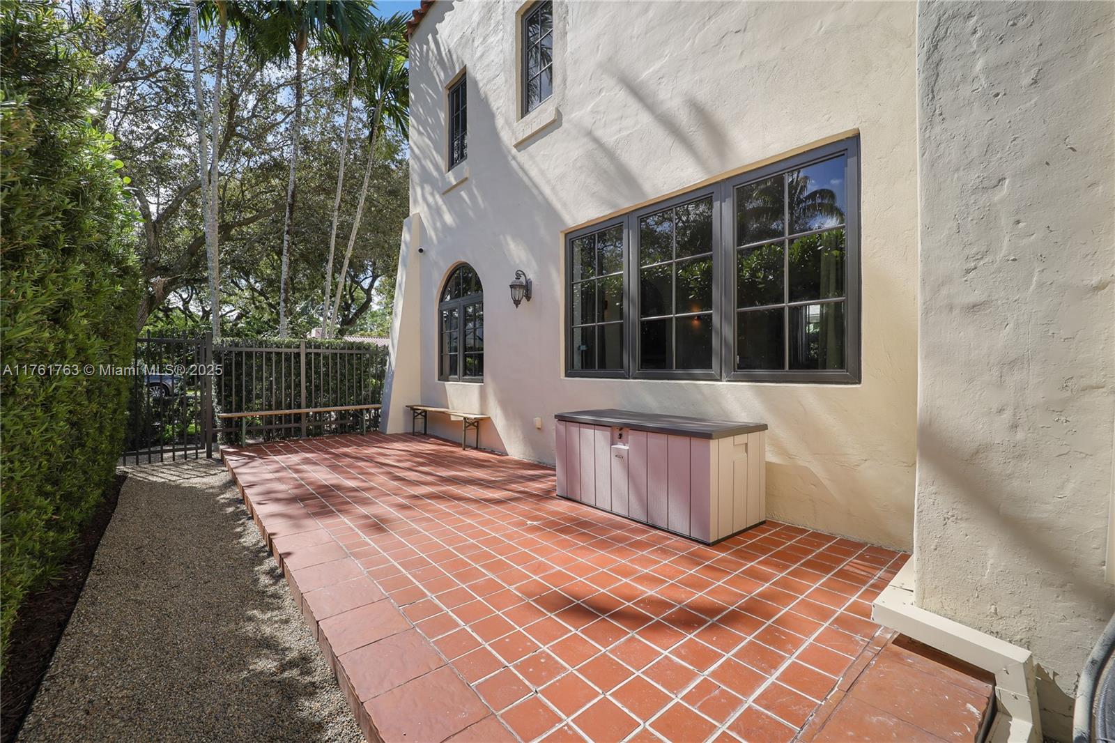 MIAMI SHORES SEC 1 AMD - Residential