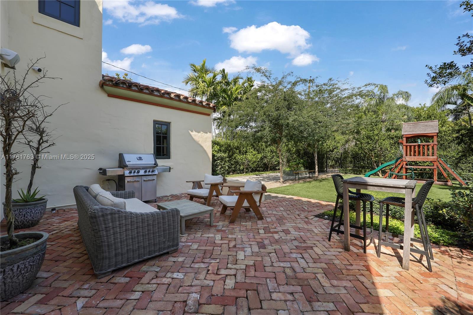 MIAMI SHORES SEC 1 AMD - Residential