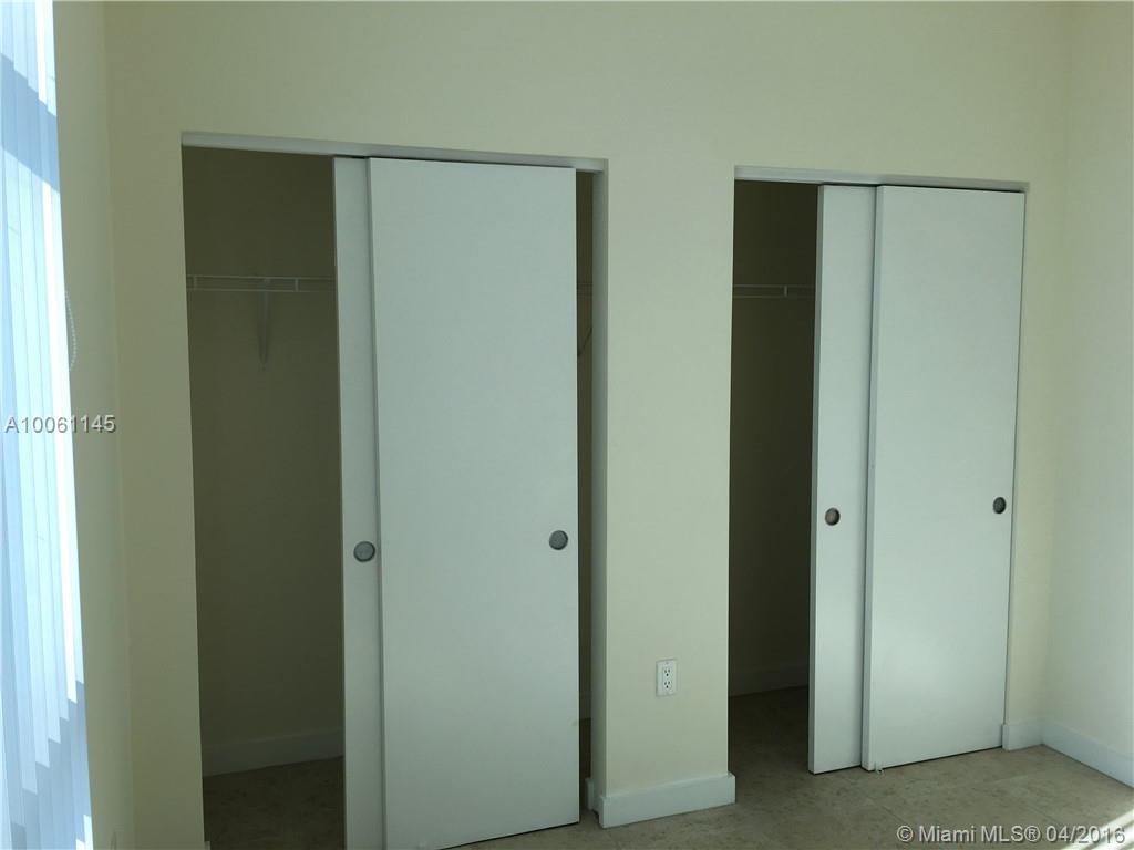 RIVER OAKS MARINA & TOWER - Residential Lease