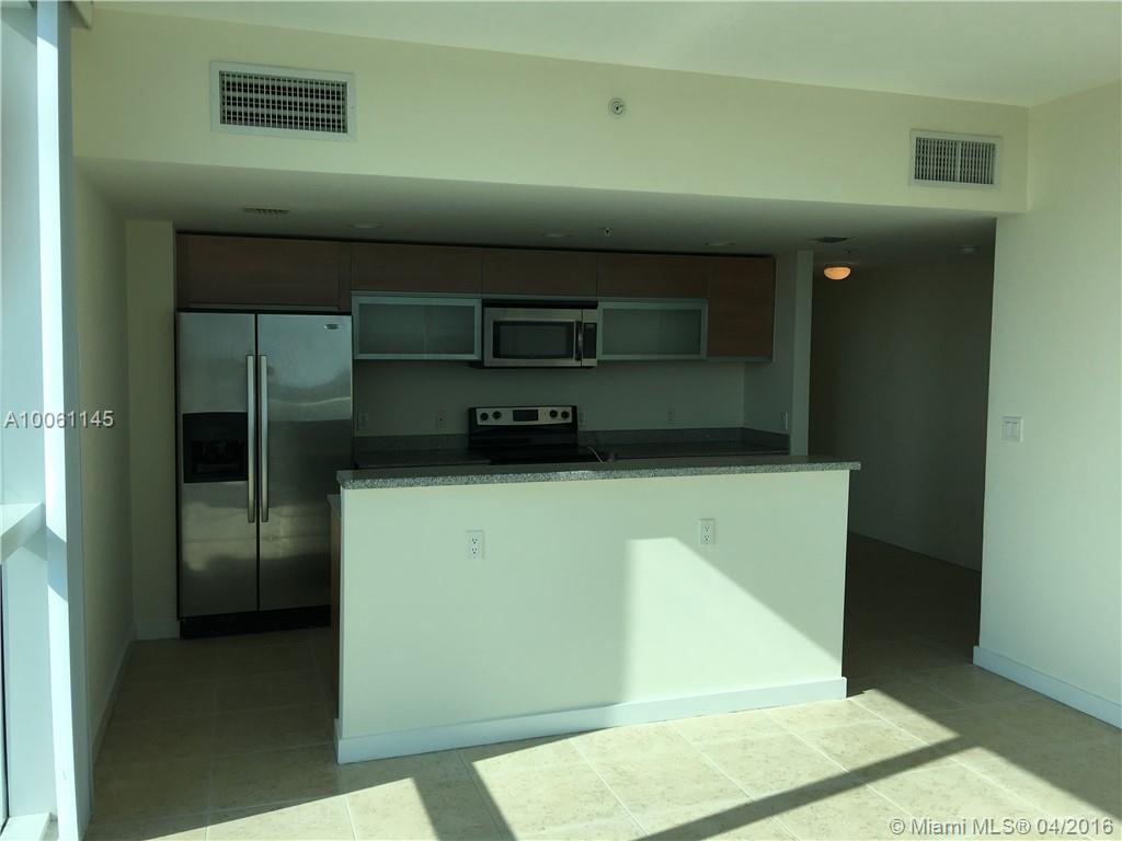 RIVER OAKS MARINA & TOWER - Residential Lease