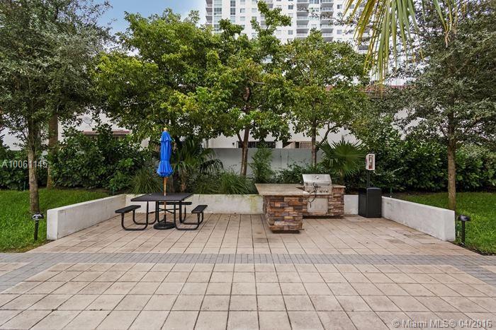 RIVER OAKS MARINA & TOWER - Residential Lease