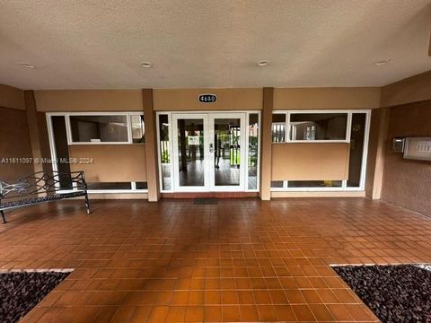 Condominium in Hialeah FL 4680 13th Ln Ln 3.jpg