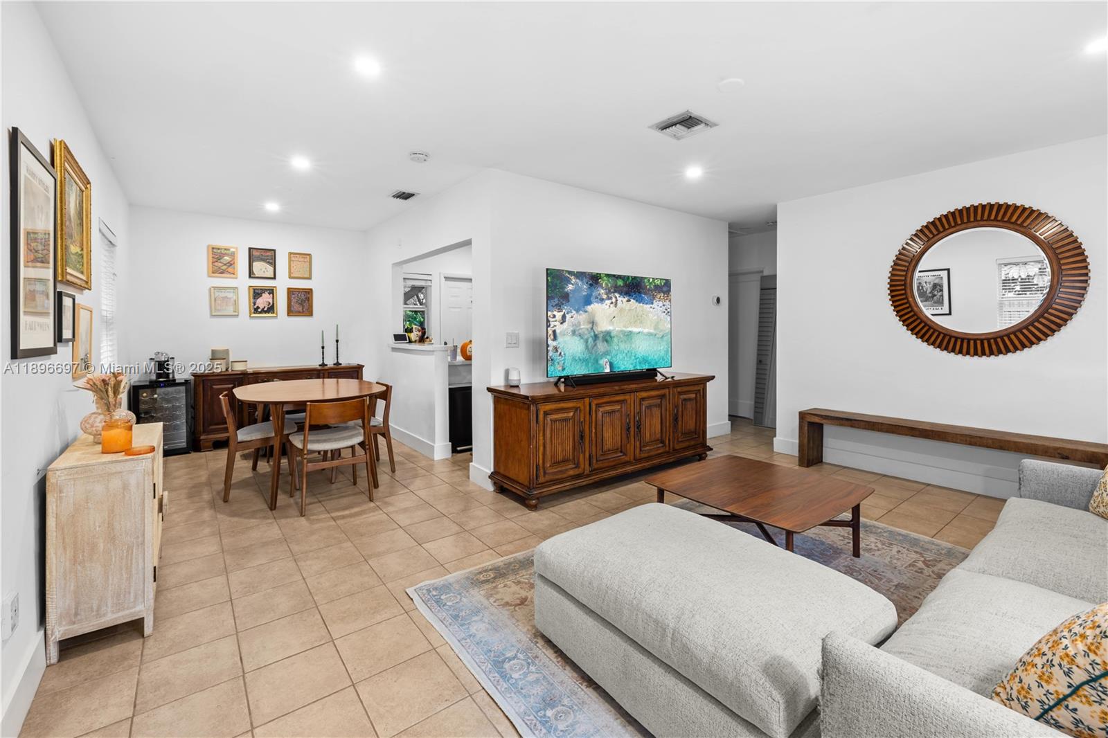 6395 SW 41st St, South Miami, FL, 33155/$690,000 4 6395 SW 41st St