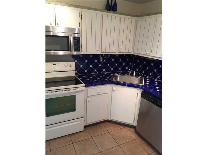 COMMODORE PLAZA - Residential Lease