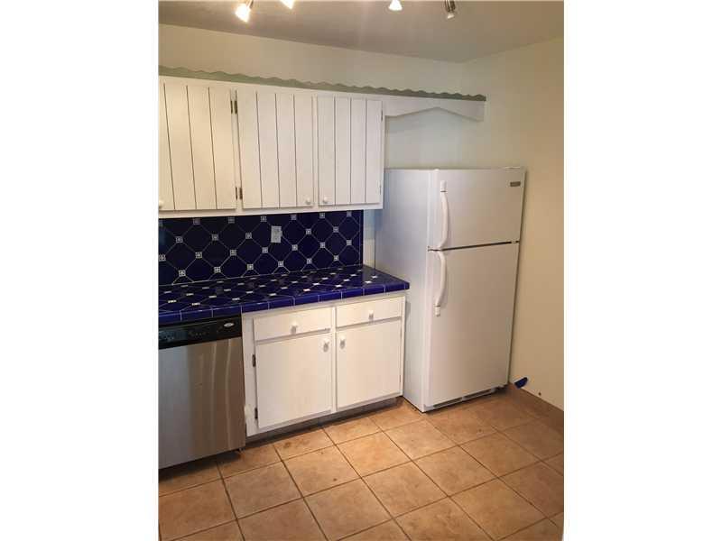 COMMODORE PLAZA - Residential Lease