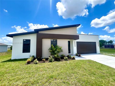 2838 NW Embers Ter, Cape Coral, FL 33993 - #: A11585955