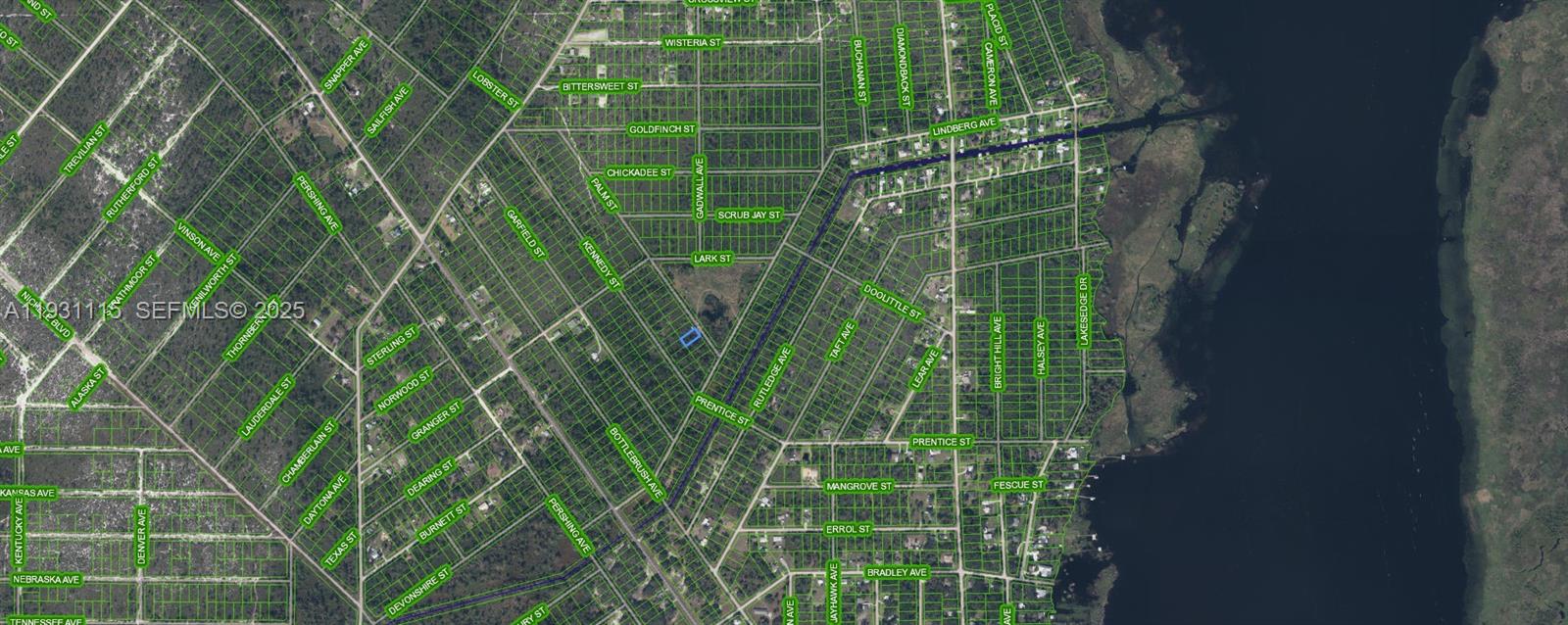 HIGHLANDS PARK - Land