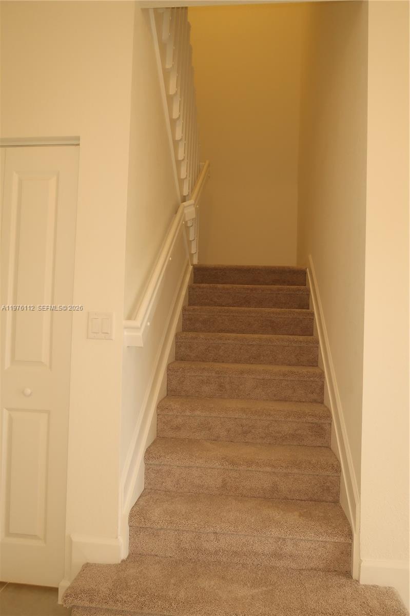 HOMESTEAD PARK OF COMMERC - Residential Lease