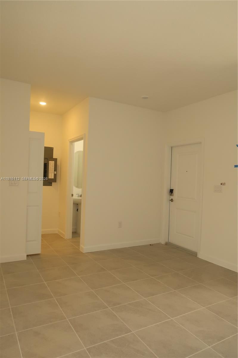 HOMESTEAD PARK OF COMMERC - Residential Lease