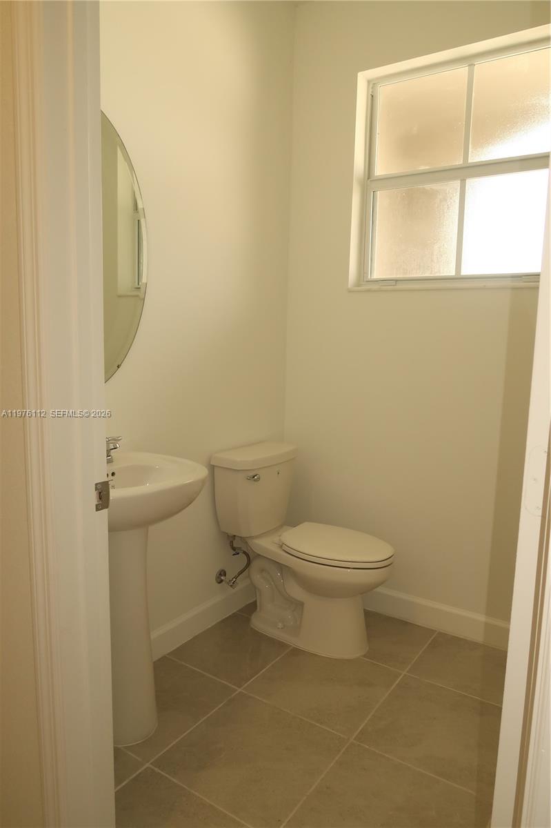 HOMESTEAD PARK OF COMMERC - Residential Lease