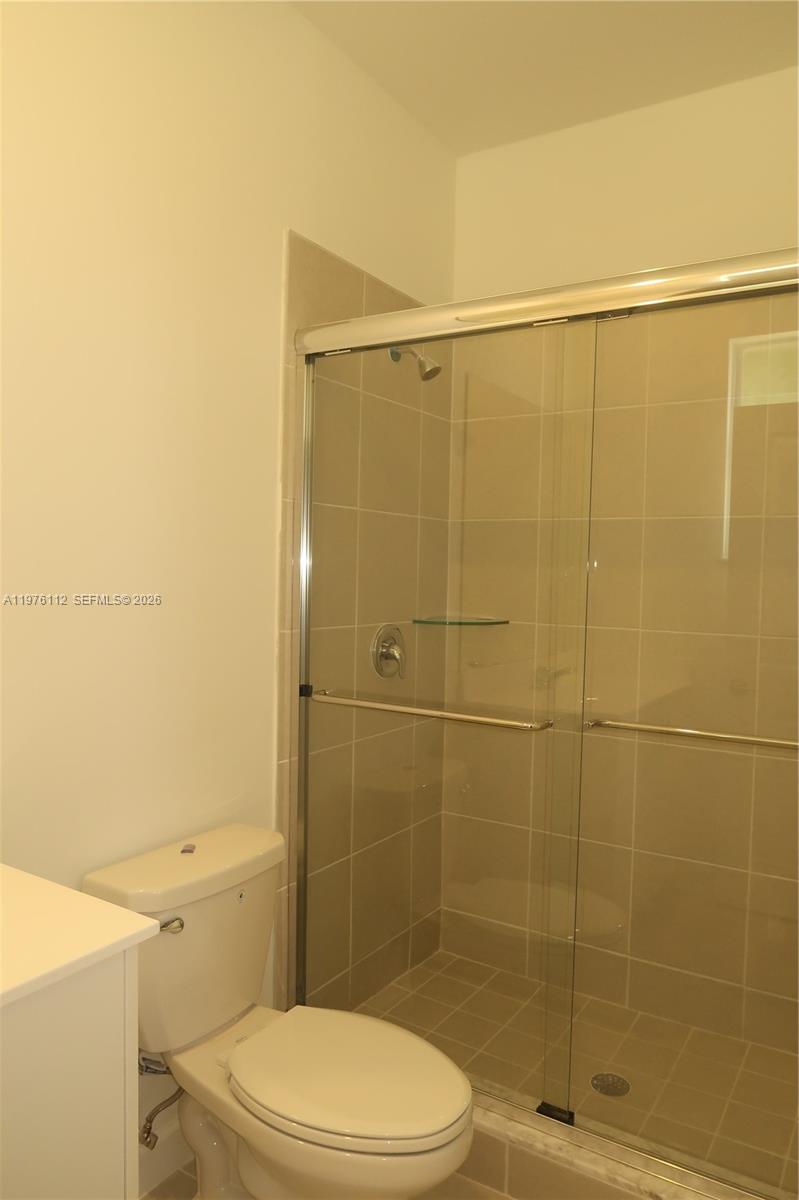 HOMESTEAD PARK OF COMMERC - Residential Lease