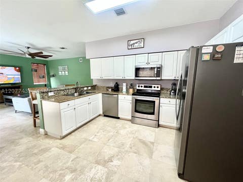 Tiny photo for 912 NE 35th Ave, Homestead, FL 33033 (MLS # A12077433)