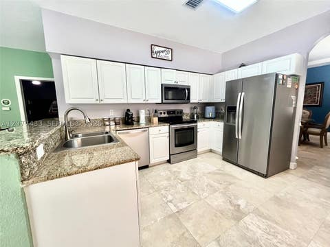 Tiny photo for 912 NE 35th Ave, Homestead, FL 33033 (MLS # A12077433)