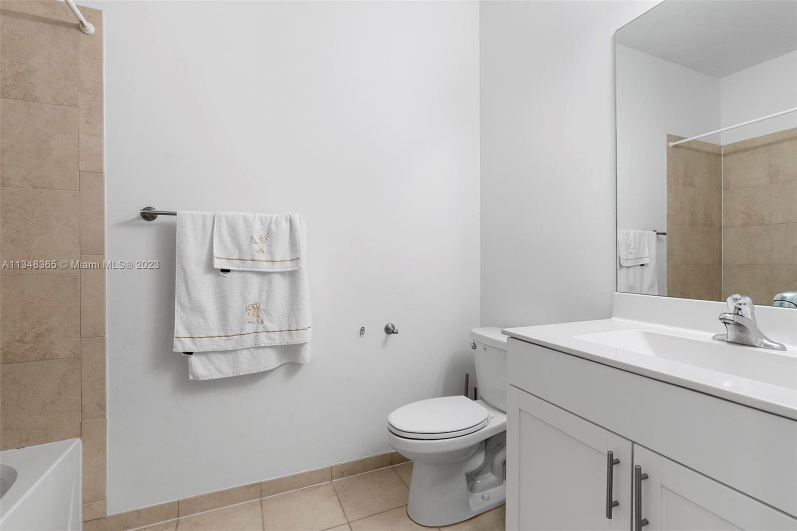 KINGMAN COMMONS - Residential