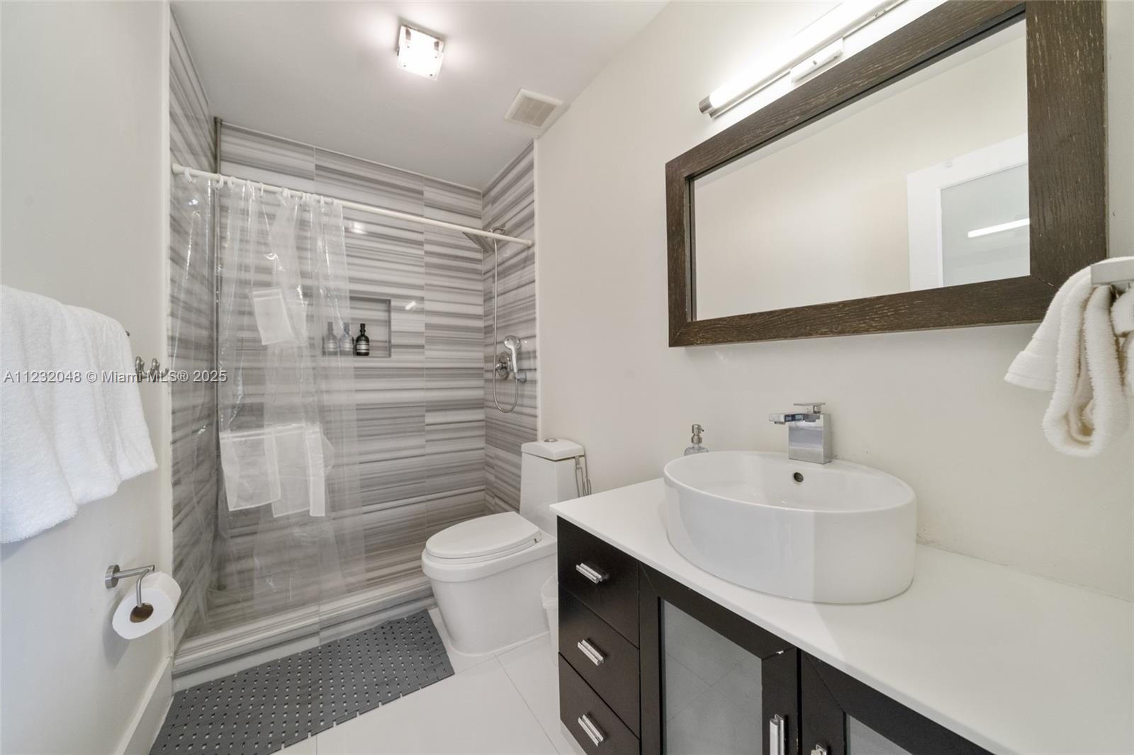 MUMAC SUB - Residential Lease