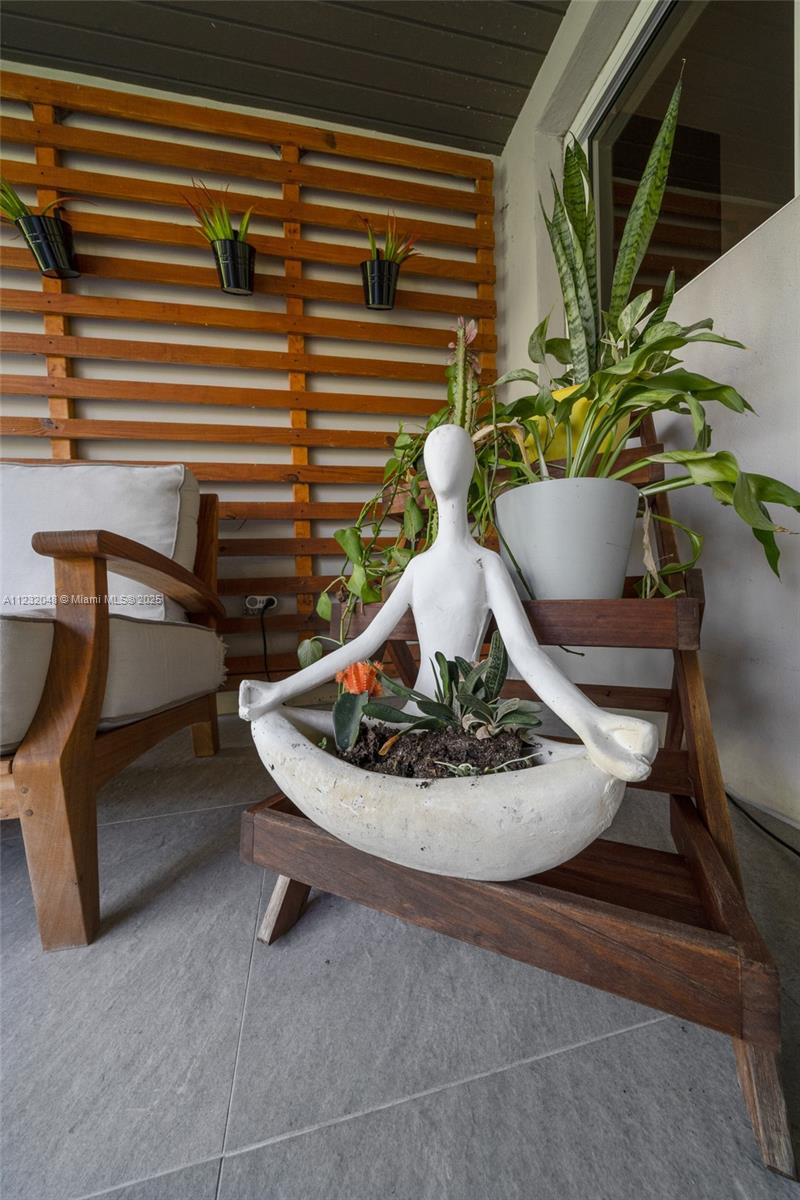 MUMAC SUB - Residential Lease