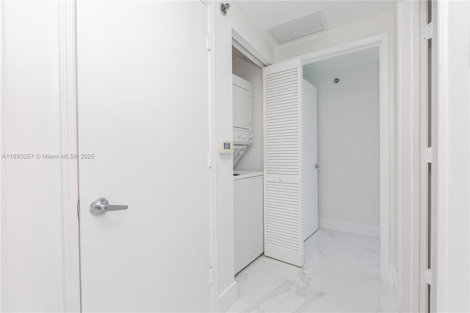 THE PLAZA 901 BRICKELL CO - Residential