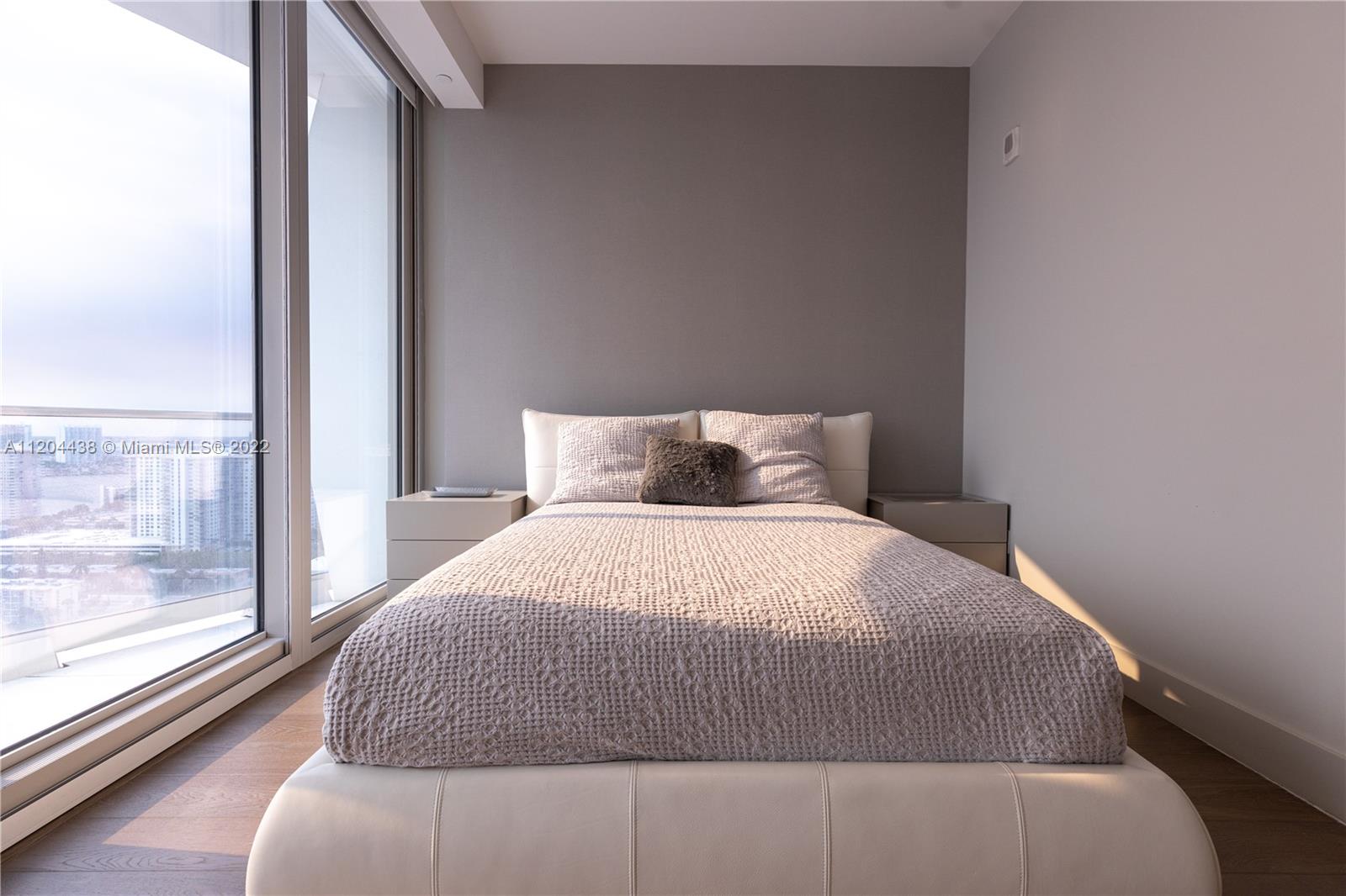 JADE SIGNATURE CONDO - Residential