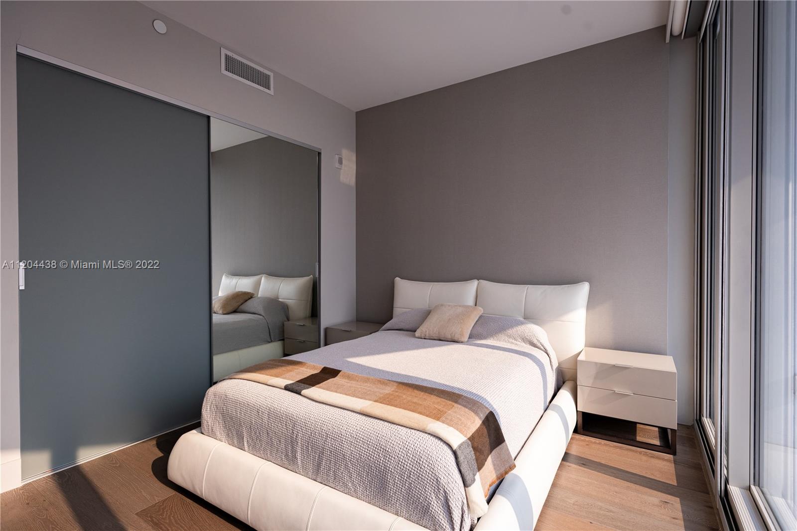 JADE SIGNATURE CONDO - Residential