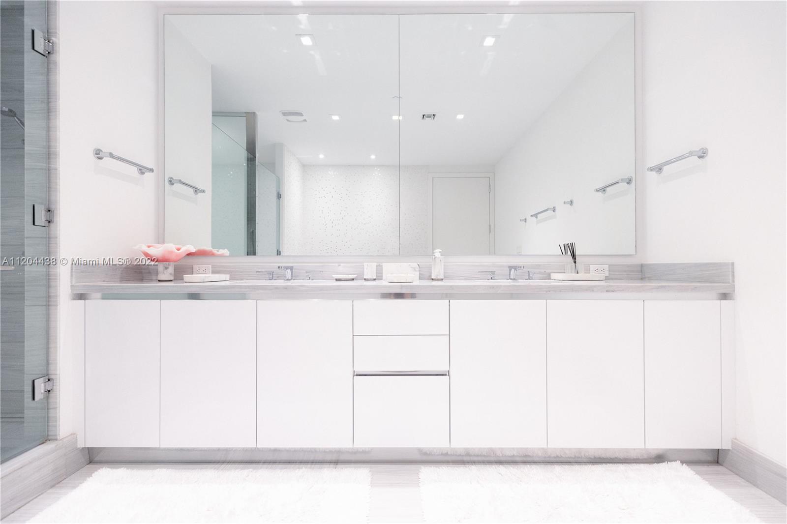 JADE SIGNATURE CONDO - Residential