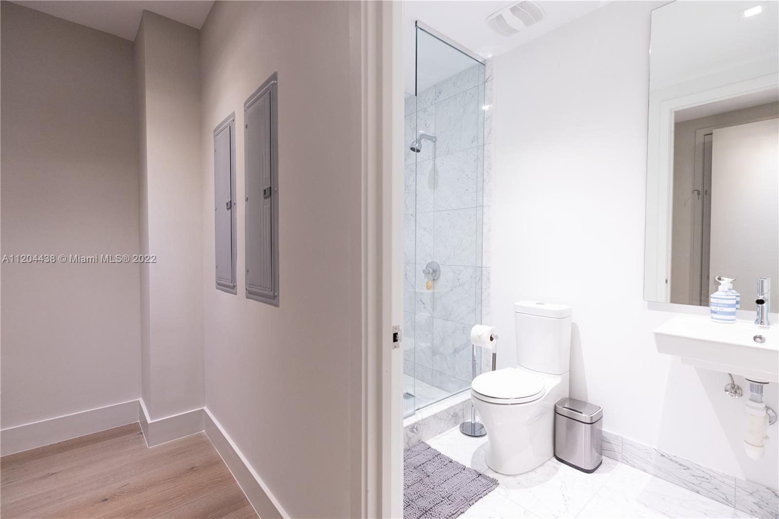 JADE SIGNATURE CONDO - Residential