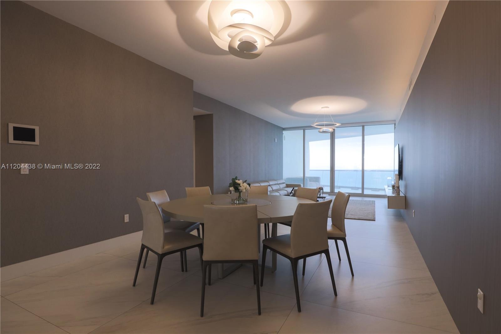 JADE SIGNATURE CONDO - Residential