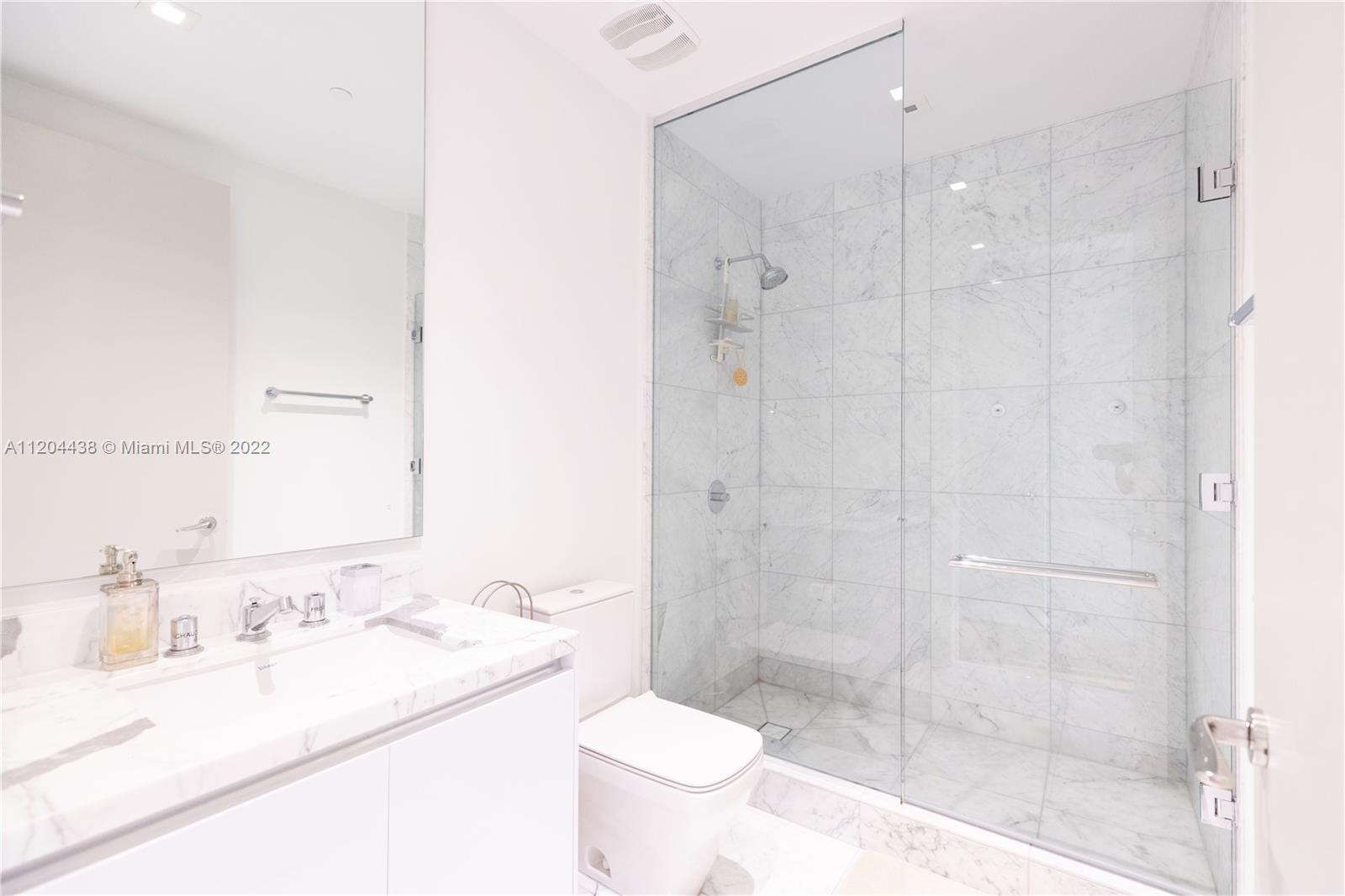 JADE SIGNATURE CONDO - Residential