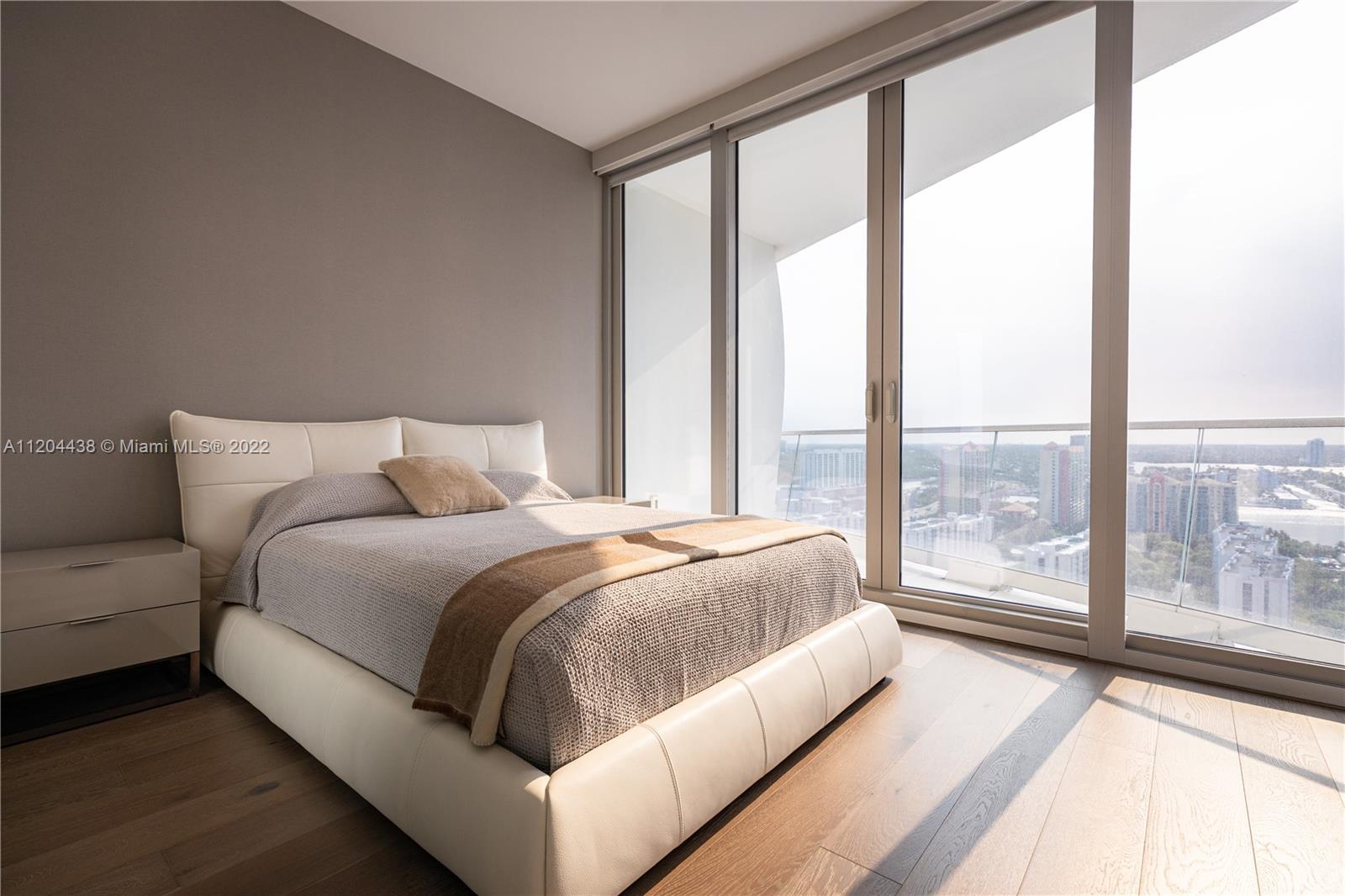 JADE SIGNATURE CONDO - Residential