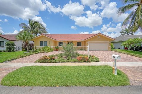 19720 SW 79th Ct Cutler Bay FL 33189