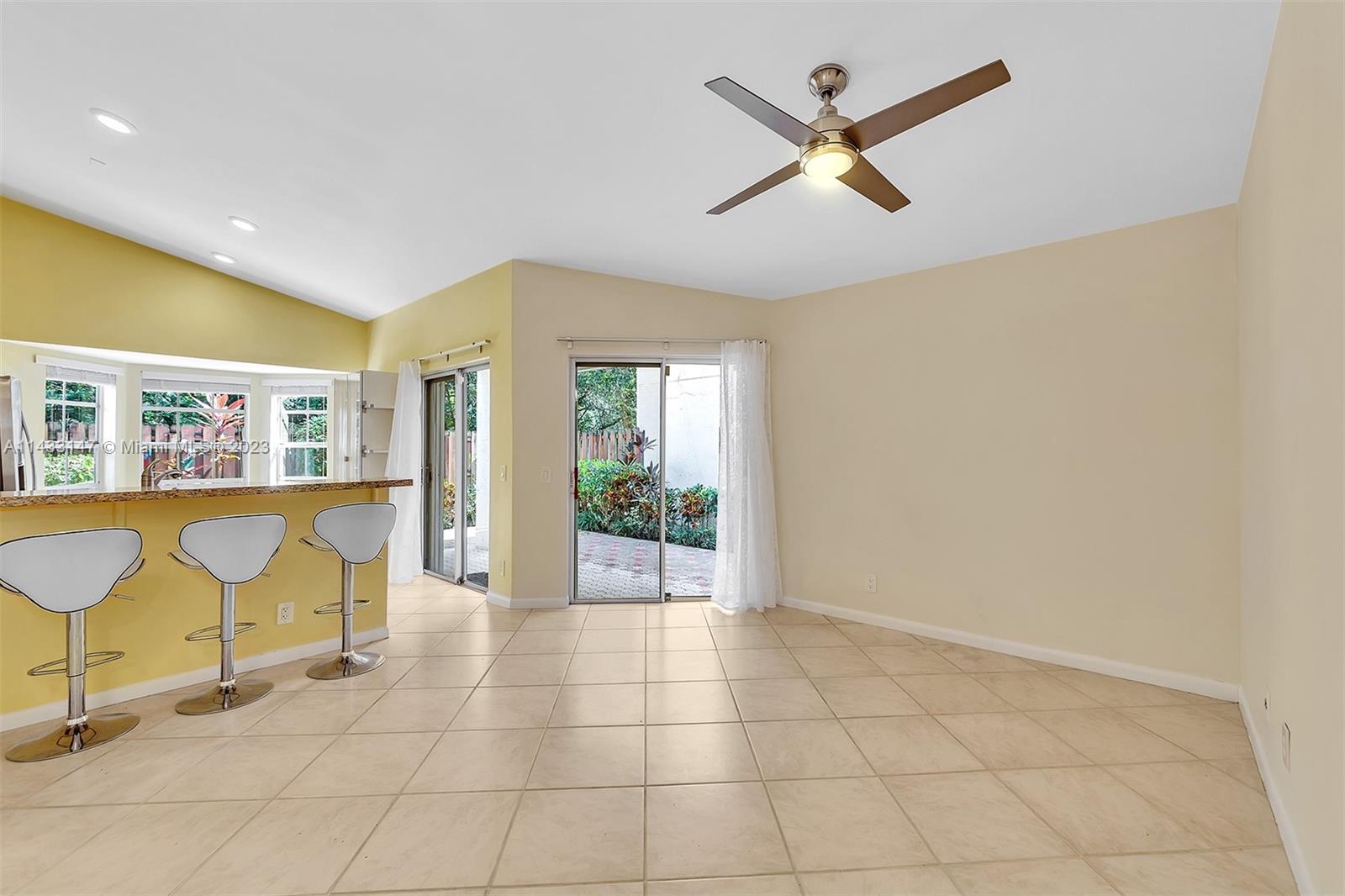 COUNTRY ISLES GARDEN HOME - Residential Lease